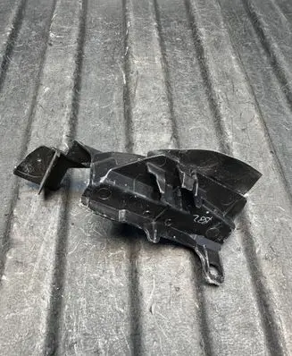 Toyota Hilux VIII Wiper trim 557840K040