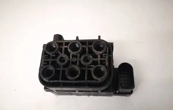 Tesla Model S Other control units/modules 15152400272