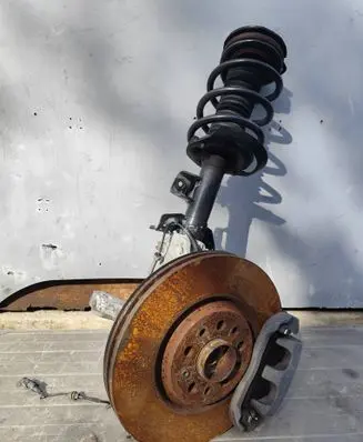 Jeep Cherokee Front wheel hub spindle knuckle 68373956AC