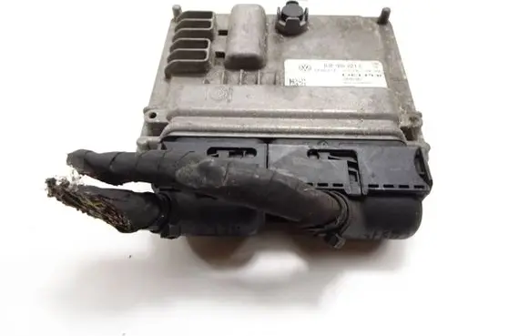 Volkswagen Polo V 6R Engine control unit/module ECU 03P906021C 03P906021B 28291401