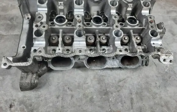 Mercedes-Benz C AMG W205 Engine head R2760162400