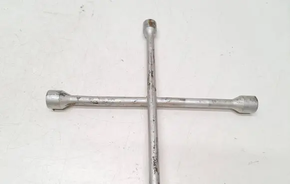 Volkswagen Transporter - Caravelle T4 Wheel nut wrench DIN899