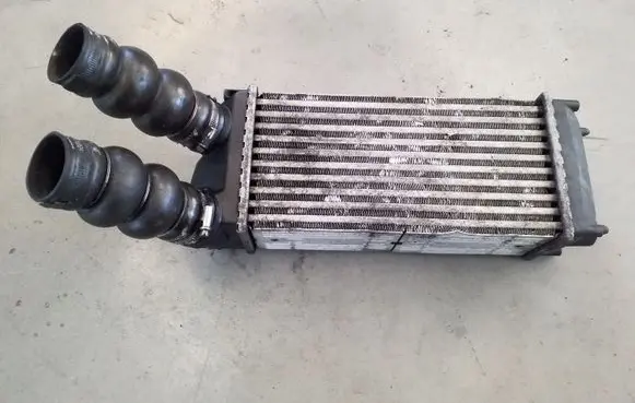 Citroen C4 I Picasso Intercooler radiator 9648551880
