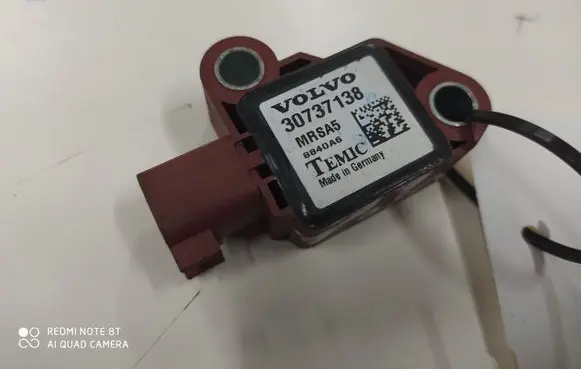 Volvo V50 Airbag deployment crash/impact sensor 30737138 MRSA5 8840A6