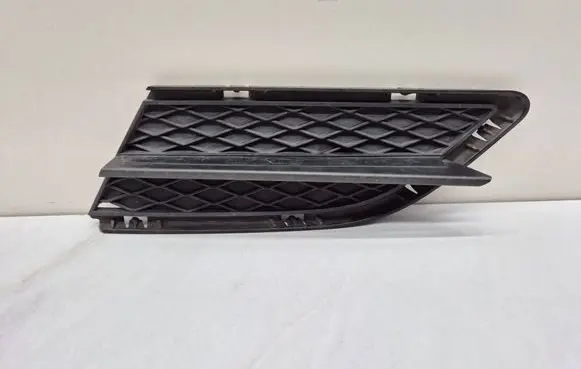 BMW 3 E90 E91 Front bumper lower grill 7138417 51117138417