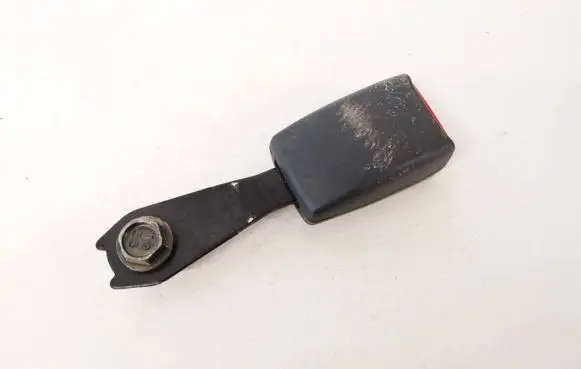 Mitsubishi Galant Front seatbelt buckle g3399