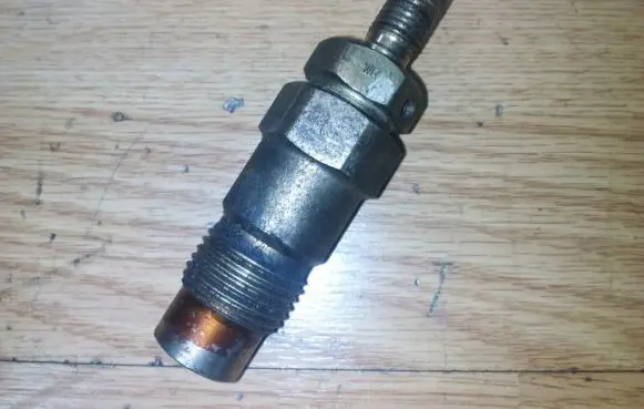 Nissan Almera Fuel injector 71a1361