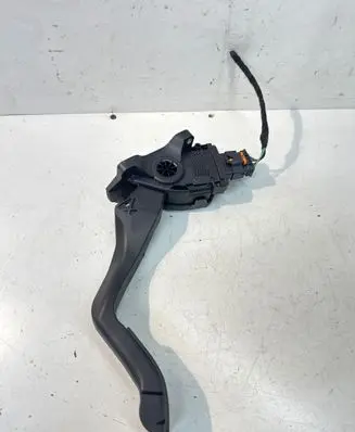 Opel Crossland X Accelerator throttle pedal 9835904480