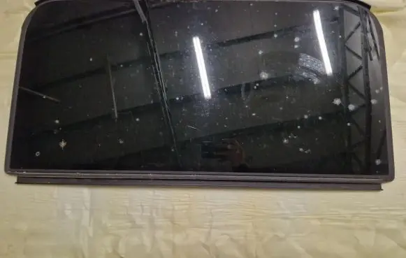 Audi Q3 F3 Sunroof glass 4M8877056 1755685