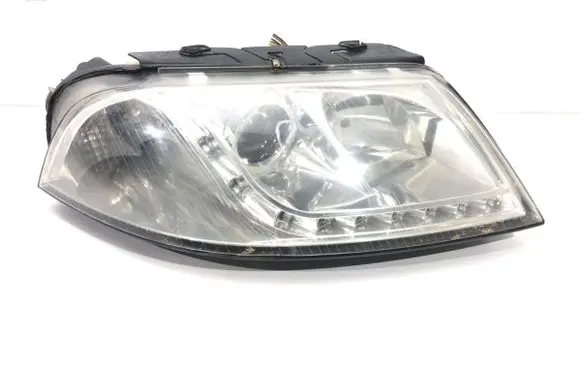 Volkswagen PASSAT B5.5 Headlight/headlamp