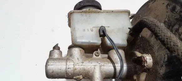 Mazda 323 Master brake cylinder