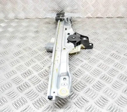 Nissan Qashqai Front door electric window regulator C88537300 C17312300
