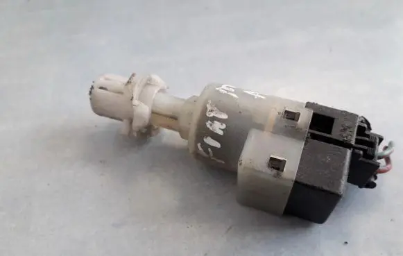 Fiat Punto (188) Brake pedal sensor switch B365