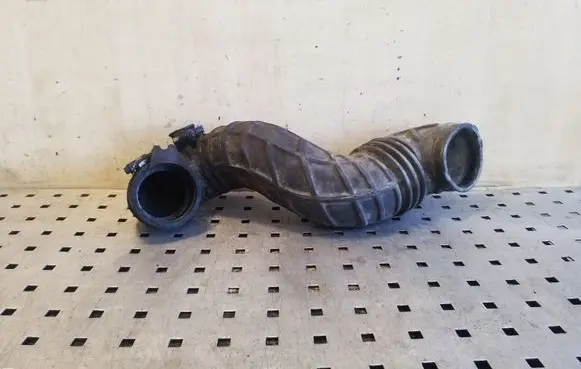 Audi A6 S6 C4 4A Turbo air intake inlet pipe/hose 4A0145757A