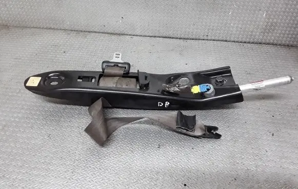 Volvo XC90 Front seatbelt