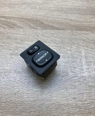Toyota Avensis T250 Wing mirror switch 769746B 183574