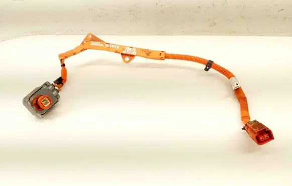 Toyota Yaris Cross Positive cable (battery) 821H2K0030