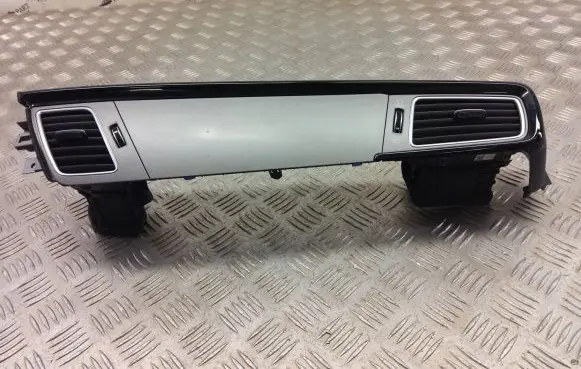 KIA Niro Dash center air vent grill 84795-G5800