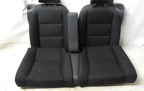 Volvo C30 Second row seats 