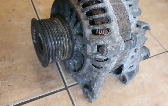 Mazda 323 Generator/alternator A3TB4981 RF5C 12V90A3Y21