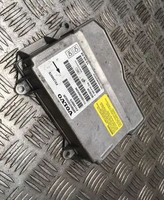 Volvo V70 Airbag control unit/module 0285010709 P31295676 T112042800296