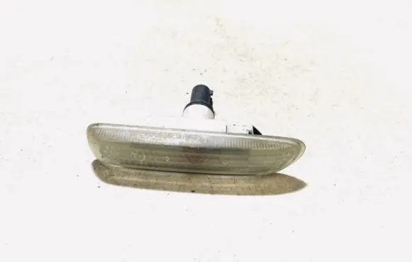 BMW 3 E46 Front fender indicator light 63132228592 6313-2228592