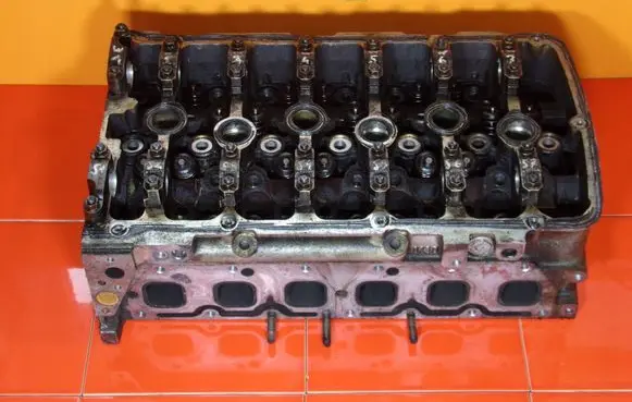 Volkswagen Touareg I Engine head 022103323C 18MB10
