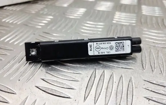 Volkswagen e-Golf Aerial antenna amplifier 5G6035577B