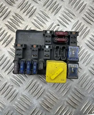 Ford Mondeo MK II Fuse module 93BG14A073AC