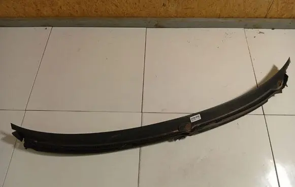 Audi A6 S6 C5 4B Wiper trim 4B1819403