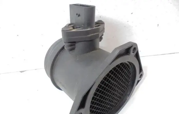 Volkswagen PASSAT B5.5 Mass air flow meter 06B133471A