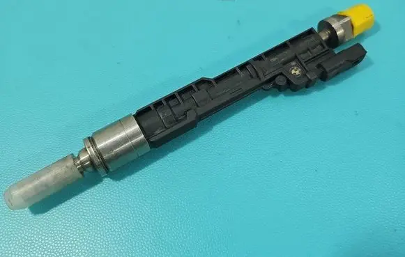 Fuel injector