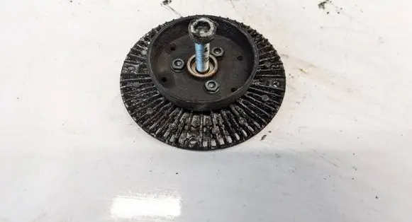 Audi A4 S4 B5 8D Viscous fan clutch 058121350