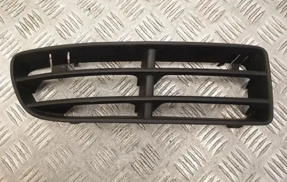 Volkswagen Bora Front grill 1J5853666