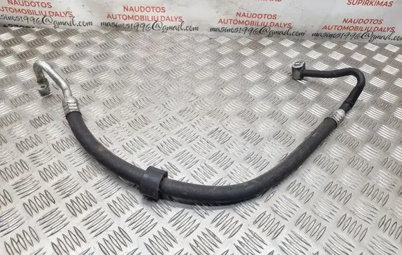 Audi A2 Air conditioning (A/C) pipe/hose 8Z0260701M