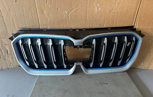 BMW X1 U11 Front grill 5A0BB86