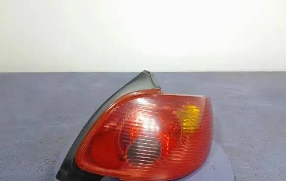 Peugeot 206 Rear/tail lights