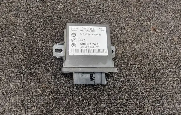 Volkswagen PASSAT B7 Light module LCM 5M0907357E