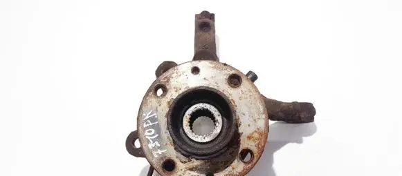 Renault Twingo II Front wheel hub