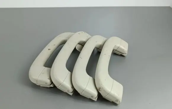 SsangYong Rexton A set of handles for the ceiling 