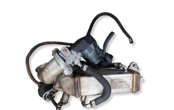 BMW 1 E82 E88 EGR valve cooler 7810166 NF0170 060409