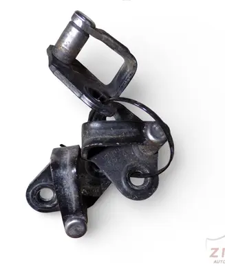 Volkswagen Transporter - Caravelle T4 Front door lock loop/hook striker 701837767