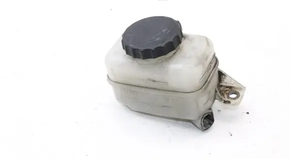 Lexus RX 330 - 350 - 400H Brake fluid reservoir 13231140330