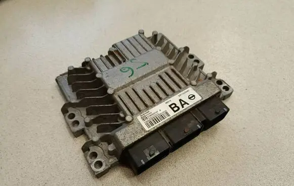 Nissan Qashqai+2 Engine control unit/module 23710JD59C 26013 S180033107A
