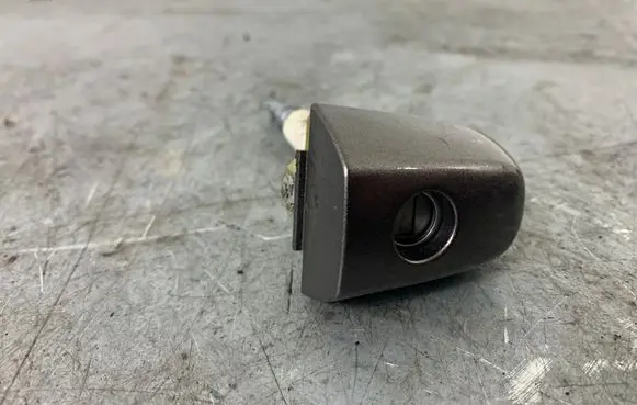 Honda CR-V Front door lock (next to the handle) 