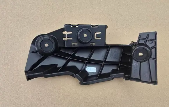 Skoda Octavia Mk4 Rear bumper mounting bracket 5E7807377