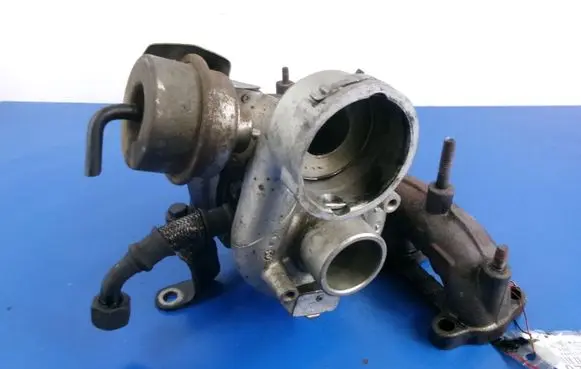 Skoda Octavia Mk2 (1Z) Turbo system vacuum part 038253016