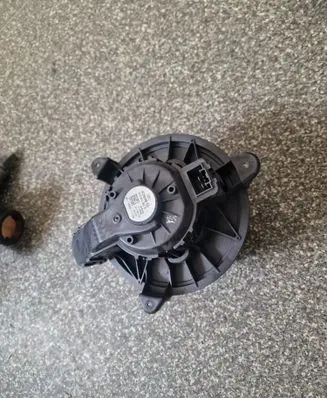 Ford B-MAX Heater fan/blower AV1119846AB