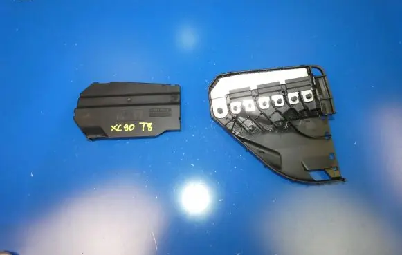 Volvo XC90 Fuse box set 31676616 AA661
