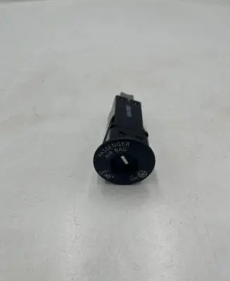 Passenger airbag on/off switch